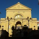 Monteggia 아파트 *